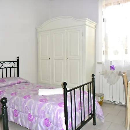 Lumiere Guest house 2*