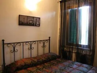 Lumiere Vendégház Pisa
